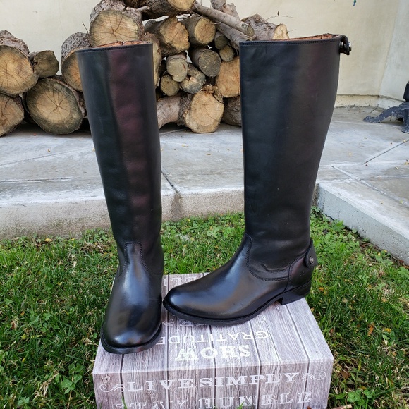 Timeless Frye Black Leather Boots - Picture 4 of 8
